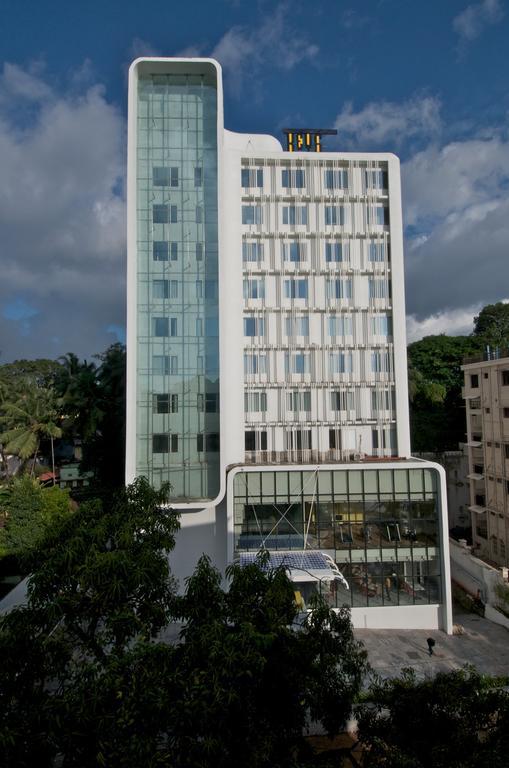 Keys Select By Lemon Tree Hotels, Thiruvananthapuram Buitenkant foto