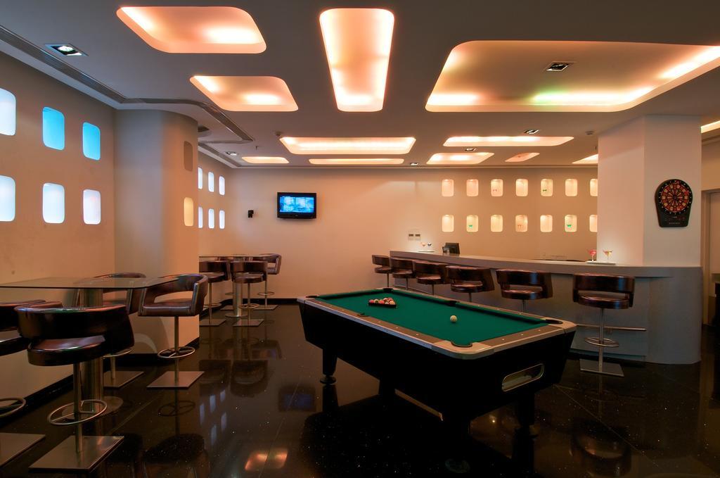 Keys Select By Lemon Tree Hotels, Thiruvananthapuram Buitenkant foto